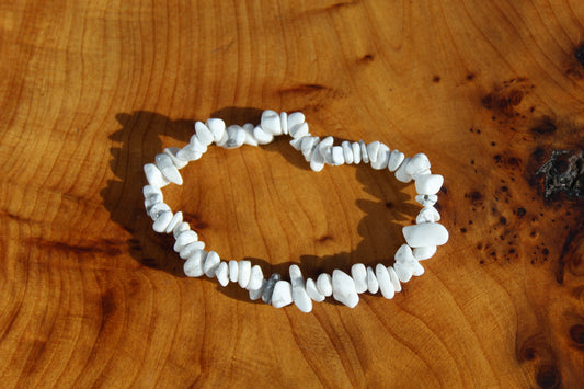 Howlite Chip Bracelet